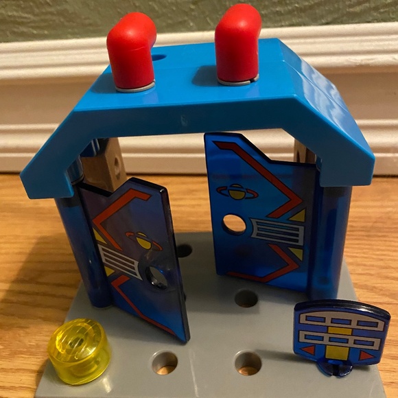 BRIO Space Man Astronaut & Shuttle - Picture 3 of 12